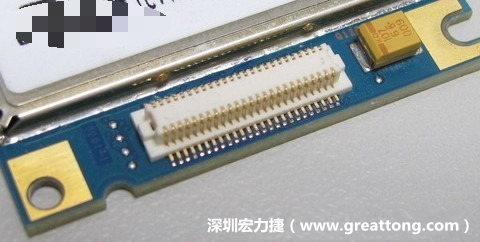 PCBA大講堂：板對板連接器下面裸銅設計，造成模組功能不良